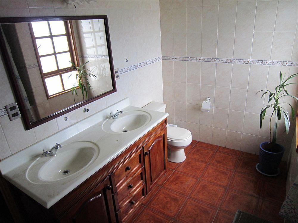 Hostal Torre De Babel Castro Ngoại thất bức ảnh