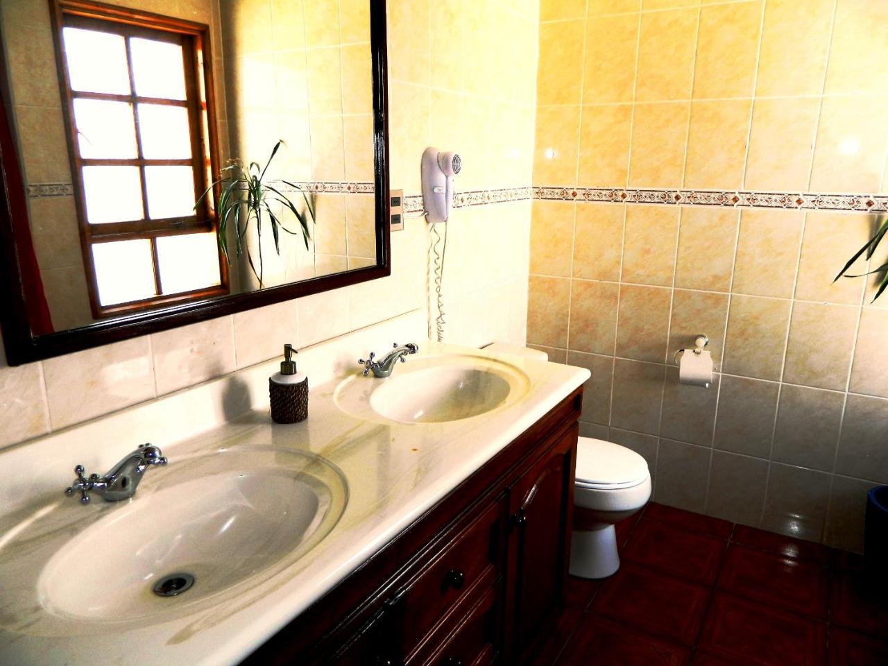 Hostal Torre De Babel Castro Phòng bức ảnh